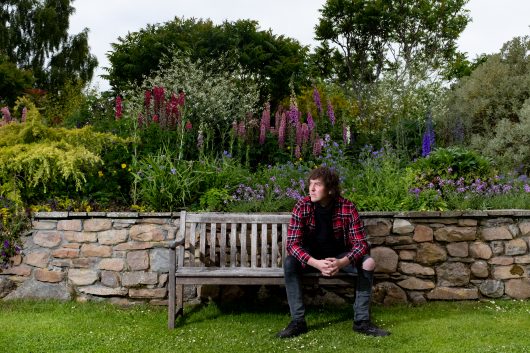 Paul John Maciver releases new single Loose Lips